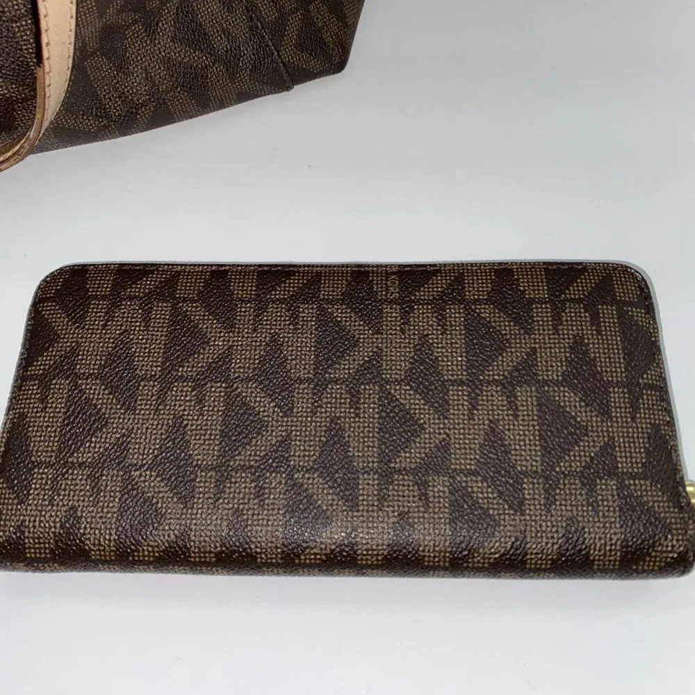 MICHAEL KORS Signature Logo Bag‎ with Wallet